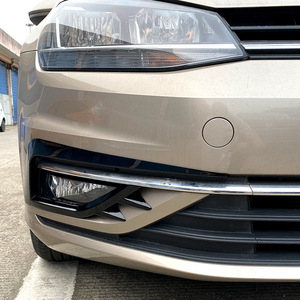 Autocollants décoratifs en ABS noir piano pour pare-chocs avant Volkswagen Golf 7.5 2017-2019 - Product Image 3