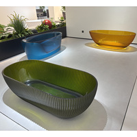 Baignoire ovale moderne en verre transparent portable, autoportante, avec drain, avec divers accessoires en résine colorée et en cristal