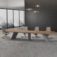 Table de réunion de direction moderne sur mesure, durable et écologique, pour centres d'affaires haut de gamme