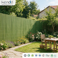 Tapis d'intimité Kenda vert 19 mm en PVC, simple face, résistant au vent et aux UV, pour jardins résidentiels, écoles, parcs et cours.