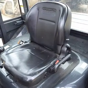 รถยกโคมัตสึมือสอง 7 ตัน รุ่น FD70 ผลิตในญี่ปุ่น รถยกดีเซลโคมัตสึมือสอง 7 ตัน 8 ตัน 10 ตัน 15 ตัน 20 ตัน 25 ตัน 30 ตัน - Product Image 2