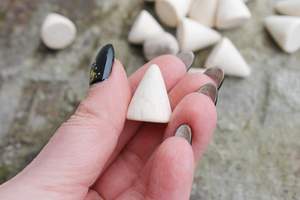 ตัวหมากรุกไม้ธรรมชาติ ทนทาน ชิ้นส่วนเกมคลาสสิกสำหรับเกมกระดาน การเล่นเชิงกลยุทธ์และการเรียนรู้ ตัวหมากรุกไม้ - Product Image 4