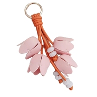 Gantungan Kunci Bunga Tulip Kulit PU Multi Warna Buatan Tangan dengan Tali Anyaman Berhias Manik-Manik Liontin Bunga untuk Tas Wanita Hadiah