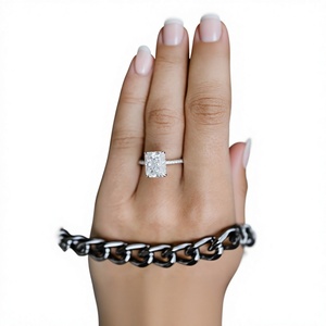 แหวนเพชรทรงเรเดียนท์คัทสำหรับผู้หญิง ทอง 14K สไตล์คลาสสิก ได้รับการรับรองจาก IGI เพชรเลี้ยงในห้องปฏิบัติการ - Product Image 1