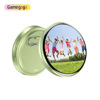 Gamegaga J E87 - Insignia Inteligente con Pantalla Táctil HD de 1.7 Pulgadas, Visualización de Fotos, GIFs y Videos Personalizados con Pin Electrónico BT 5.0 para Regalo