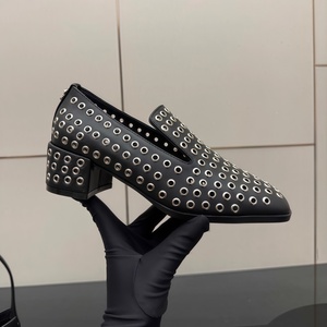 Chaussures pour femmes de luxe 2026, nouvelle collection <span class=keywords><strong>printemps</strong></span>-automne, en cuir véritable, à bout rond, à rivets, à talon épais et profond, couleur unie - Product Image 3