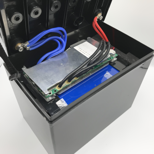 แบตเตอรี่ LiFePO4 12.8V 100Ah แบบแพ็คทรงสี่เหลี่ยม โมดูลแบตเตอรี่ลิเธียมไอออนสำหรับเก็บพลังงานแสงอาทิตย์ ระบบสำรองไฟ (UPS) และยานยนต์ไฟฟ้า - Product Image 2