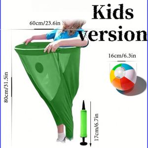 Jeu de Jardin Géant Personnalisé pour Réunions Familiales : Jeu de Balle 'Granny Pants' pour Activités Extérieures de Noël et Jeux d'Équipe - Product Image 3