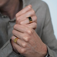 Bague Chevalière Carrée en Or 10k 14k 18k pour Homme avec Pierre Onyx Noir, Bijou Artisanal de Caractère, Cadeau pour Mari, Père, Lui, Chine