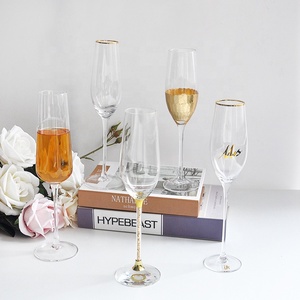 La aduana de <span class=keywords><strong>China</strong></span> de fábrica diferentes estilos de color de logotipo de cristal claro de copa de vidrio de vino de vidrio para - Product Image 2