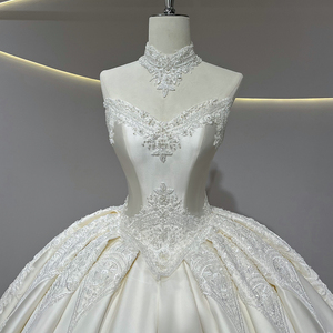 Vestido de Novia JFH69 de Satén Real con Escote Corazón, Cola Capilla, Apliques de Cristal Modernos, Bordados y Flores con Lentejuelas - Product Image 5