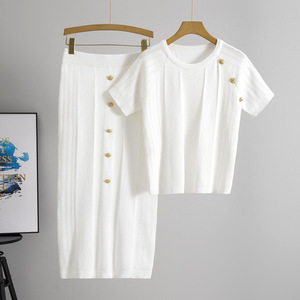 Ensemble pull tricoté pour femme : haut à manches courtes boutonné et jupe taille haute – Tenue décontractée respirante pour l'été et le bureau - Product Image 4