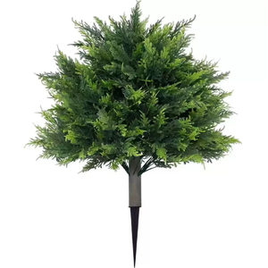 Ciprés y Eucalipto Artificiales al por Mayor con Estaca para Tierra, Planta Artificial de Vegetación para Decoración de Jardín, Césped y Exteriores - Product Image 1