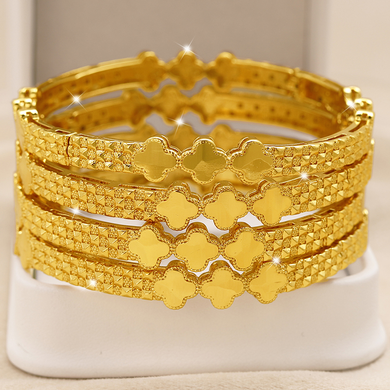 クローバー型 ゴールド ブレス 18k Saudi Gold スタイリッシュでユニークなサウジアラビアゴールドブレスレット