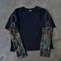 T-shirt personnalisé pour homme, effet deux pièces, gaufré, à manches longues, coupe courte, avec broderie de perles graphique, couleur unie, style Y2K Hip Hop Streetwear