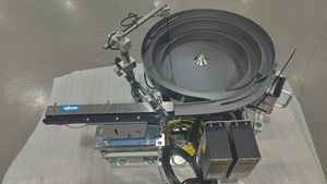 Otomatik yükleme derili kupa titreşimli kase besleyici-yüksek hassasiyetli yemleme ekipmanları - Product Image 2