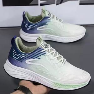 รองเท้าผ้าตาข่ายน้ำหนักเบาพิเศษสำหรับผู้ชาย สไตล์เดินเล่น ฤดูใบไม้ผลิ ฤดูร้อน ระบายอากาศได้ดี รองเท้ากีฬาลำลอง สวมใส่สบาย เหมาะสำหรับนักเรียน - Product Image 1