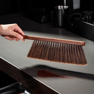 Brosse de nettoyage en bois de santal à poils de porc, grande brosse à long manche pour comptoir de bar et dépoussiérage de poudre de café - Product Image 4