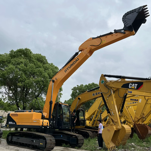 Excavatrice sur chenilles hydraulique Hyundai 305LC-7 de 30 tonnes avec moteur et pompe, peinture d'origine, modèle 2024, à vendre - Product Image 6