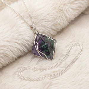 Collares con colgante de plata al por mayor OEM/ODM, joyería de fluorita envuelta en alambre para mujer - Product Image 3