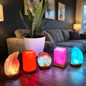 Lampe à sel USB en cristal naturel de l'Himalaya, tendance 2023, qualité supérieure, 800 à 1200 grammes, avec ampoule à changement de couleur pour lampe de bureau - Product Image 1