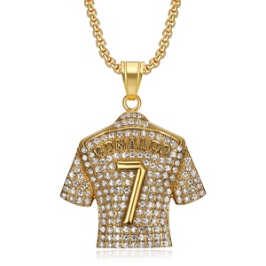 Maglia RH Hiphop di <span class=keywords><strong>Cristiano</strong></span> Ronaldo n. Collana con Ciondolo a Forma di Diamante Numero 7, Placcato Oro 18K in Acciaio Inossidabile, Gioielli alla Moda - Product Image 5