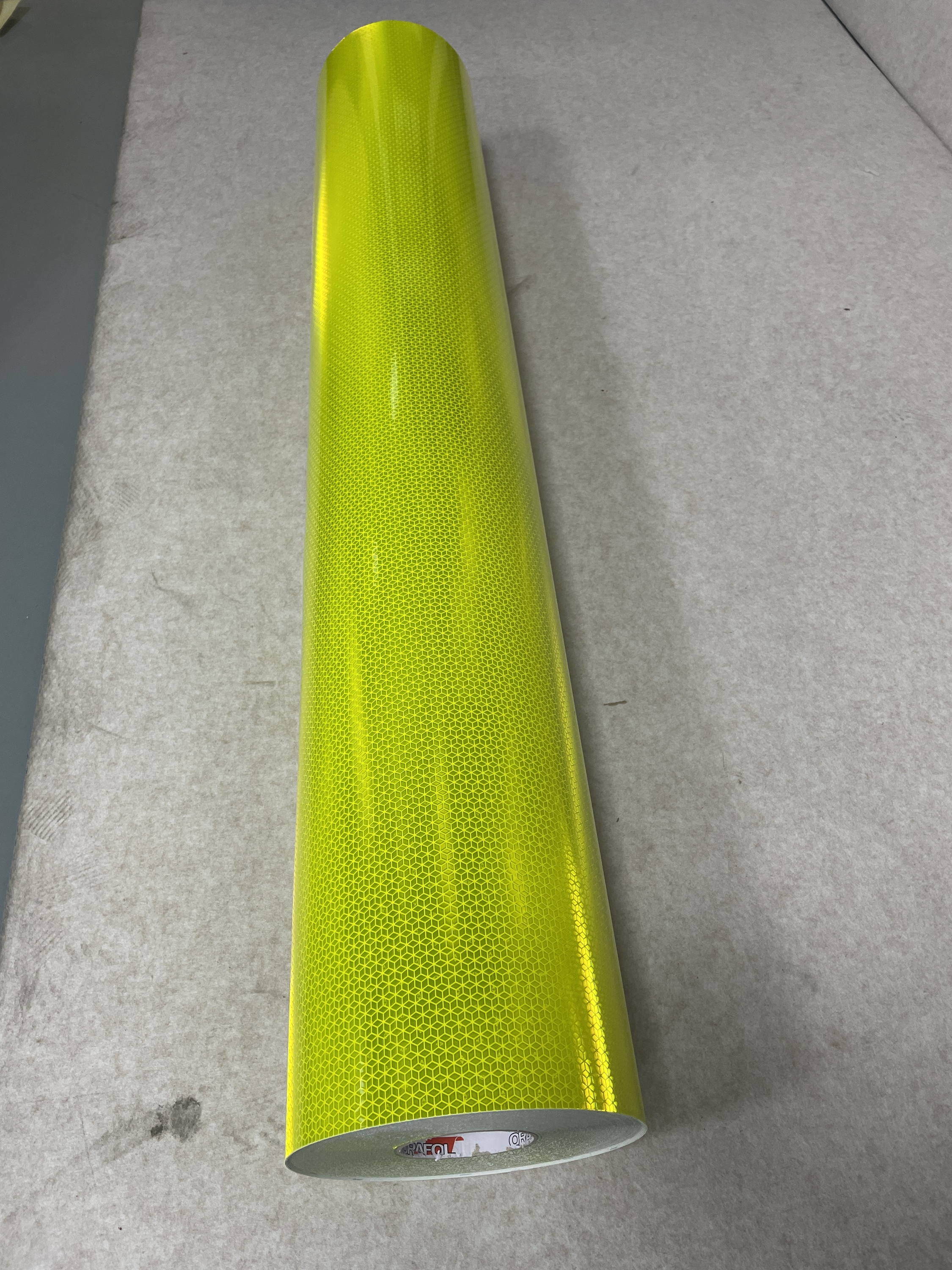 verde amarillo fluorescente