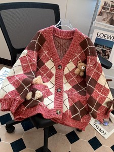 Lâche et minceur rétro en forme de diamant ours en peluche <span class=keywords><strong>pull</strong></span> Cardigan <span class=keywords><strong>veste</strong></span> pour femmes automne et hiver vêtements d'extérieur - Product Image 3