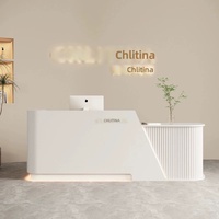 Comptoir de réception minimaliste moderne sur mesure en bois multifonctionnel pour caisses, salons de beauté, bars, magasins de vêtements, halls d'entreprises