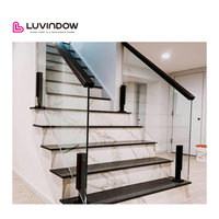 Balustrades et garde-corps en verre pour balcon et escalier avec design minimaliste pour villa, garantie 5 ans