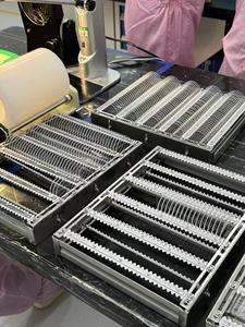 Safir Wafer Optik <span class=keywords><strong>Lens</strong></span> 1mm Kalınlık Yüksek Sertlik Geçirgenlik Kişiselleştirilmiş Logo AR Kaplama OEM Cep Telefonu Lensi 500 - Product Image 4