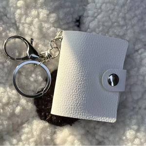 สมุดภาพขนาดเล็กสีสันสดใส 2 นิ้ว พร้อมพวง<span class=keywords><strong>กุญแจ</strong></span> อัลบั้มรูปภาพส่วนตัวทำจากหนัง PU ขนาด 3.5 ซม.*5 ซม. สำหรับเป็นของที่ระลึก - Product Image 4