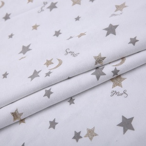 Manta Envolvente para Bebé Personalizada OEM/ODM, Linda, 100% Algodón, con Estampado de Estrellas y Luna Blancas, Tipo Minky - Product Image 3
