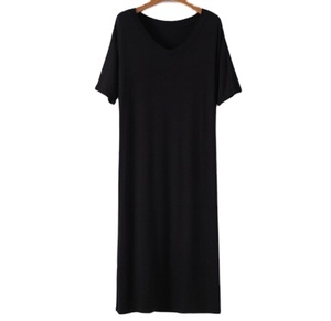 Abito da maglietta estivo in cotone all'ingrosso da donna Casual <span class=keywords><strong>con</strong></span> <span class=keywords><strong>spacco</strong></span> lato largo scollo a V abito in maglia a maniche corte di base abito <span class=keywords><strong>nero</strong></span> <span class=keywords><strong>lungo</strong></span> solido - Product Image 1