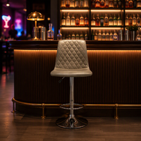 Chaise de bar moderne en cuir à motif diamant, pivotante à 360°, avec cadre en métal chromé réglable en hauteur, design simple pour bars à domicile