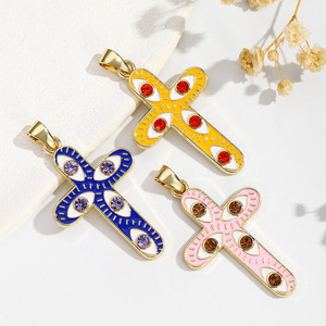 Oferta Especial: Collar Étnico Bohemio con Diseño de Ojo de Demonio, Cadena para Suéter con Ojo de Pestaña Colorido y Efecto de Goteo de Aceite, y Colgante de Cruz - Product Image 1
