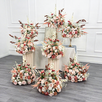 Boule de fleurs artificielles DKB pour décoration de table de banquet extérieur, centre de table d'autel, boule florale blanche et verte avec amarante suspendue