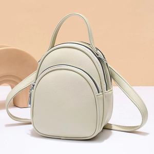 Bolso Bandolera Grande de PU Impermeable para Mujer, de Alta Capacidad, con Cierre de Cremallera - Product Image 4