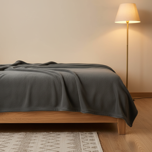 Manta de Felpa Premium Color Gris Carbón, Estilo Moderno y Minimalista, para Sofá o Cama, Decoración de Hogar de Lujo, OEM - Product Image 1