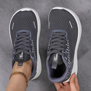 Nouvelles baskets blanches tendance pour femme, collection automne 2026, à semelle épaisse et surélevée, en maille respirante, pour le sport et le quotidien - Product Image 6