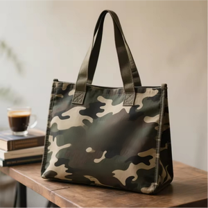 <span class=keywords><strong>Bolsas</strong></span> <span class=keywords><strong>de</strong></span> Mano <span class=keywords><strong>de</strong></span> Lona Personalizadas <span class=keywords><strong>de</strong></span> Alta Calidad con Diseño <span class=keywords><strong>de</strong></span> Camuflaje para Exteriores, con Elegante Patrón <span class=keywords><strong>de</strong></span> Paneles y Cierre Abierto para Uso Diario en Todas las Estaciones - Product Image 3