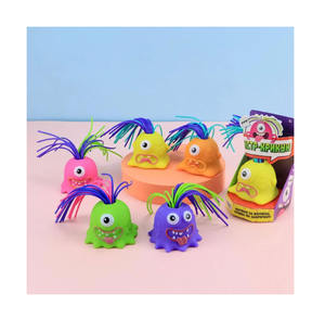 Divertido pequeño monstruo amarillo PU silicona cocina juguete pelo tirando estridente apretando descompresión efectos niños fiesta juego - Product Image 2