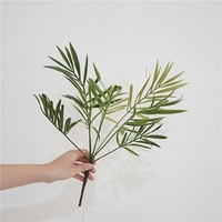 Végétation artificielle Araucaria, ameublement doux, arrangements floraux, accessoires pour murs végétaux, matériaux d'aménagement paysager, PVC artificiel