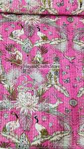 Couverture Kantha en coton imprimée d'animaux et d'oiseaux de style bohème rose, décoration d'intérieur, faite à la main, pour toutes les saisons - Product Image 5