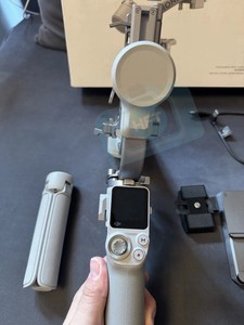 Gimbal Profesional HFT RS 4 Mini para Cámara, Compatible con V5.1, 13 Horas de Duración de Batería, Carga Útil de 4.5 kg, Construcción de Aluminio, Controlador para Móviles - Product Image 5