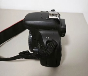 <span class=keywords><strong>Appareil</strong></span> <span class=keywords><strong>photo</strong></span> numérique d'occasion 800D 24MP avec écran tactile inclinable et vidéo Full HD à 60p - Product Image 3