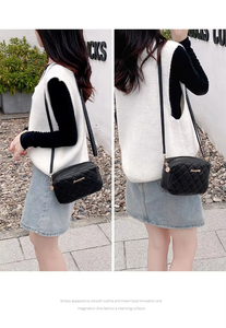 Bolso Bandolera Elegante para Mujer con Cadena, Diseño Cuadriculado Pequeño y Cierre Sólido para Verano, Invierno y Otoño - Hecho de PU - Product Image 6