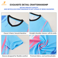 Ensemble de maillots de football personnalisés à séchage rapide et respirants 100 % polyester pour garçons, uniforme d'été en maille à col court, service OEM, découpe automatisée