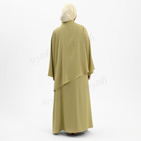 Ensemble élégant vert olive sur mesure : Tunique plissée asymétrique à une épaule et robe musulmane modeste avec hijab pour l'Aïd, les mariages et les fêtes
