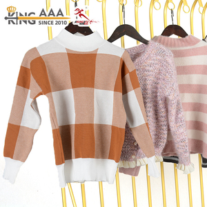 เสื้อสเวตเตอร์ถักมือ<span class=keywords><strong>สอง</strong></span>ขายส่ง KingAAA สำหรับผู้หญิง ฤดูใบไม้ร่วง ผ้าเมอริโน สไตล์คุณยาย คอทรงโอ เสื้อผ้า<span class=keywords><strong>มือ</strong></span><span class=keywords><strong>สอง</strong></span> คาร์ดิแกน Ukay Bales - Product Image 1